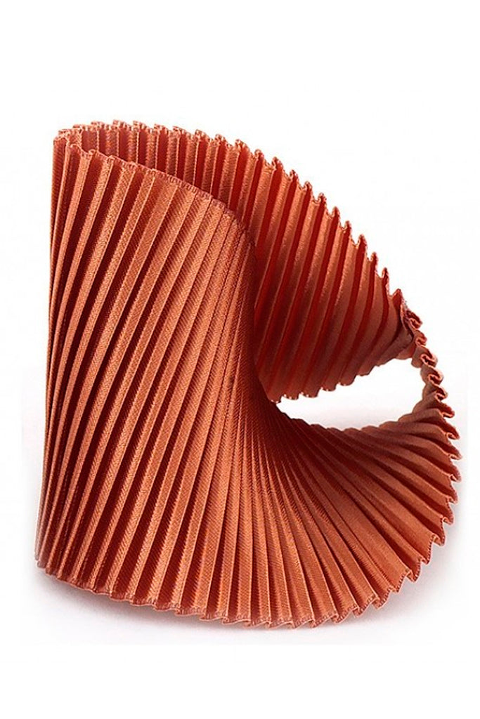 Bracciale in tessuto conchiglia con pieghe