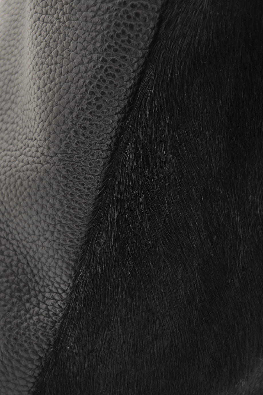 CAPOVERSO CAVALLINO Borsa in Pelle Nera con Pelo di Cavallino