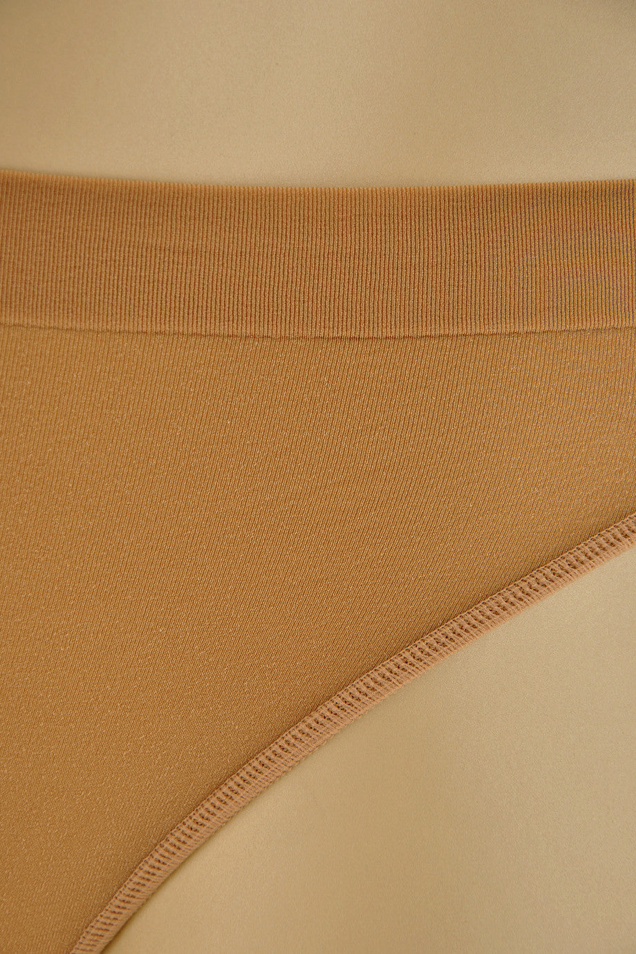 Σκούρο Μπεζ Στρινγκ - Wolford Individual | Γυναικεία Εσώρουχα